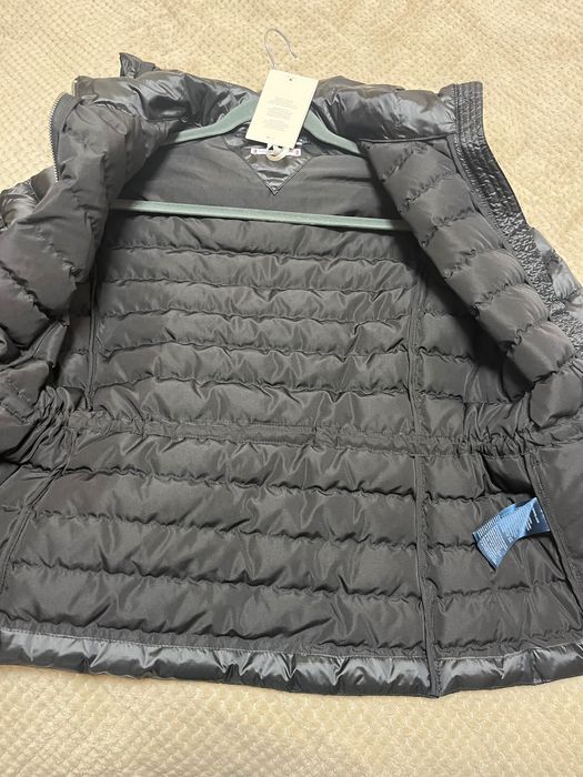 Дамско яке ново tommy hilfiger