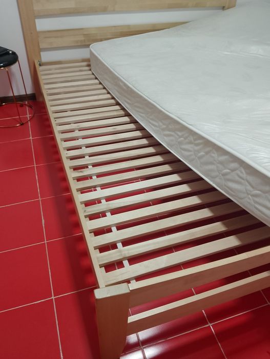 Двухспальная кровать