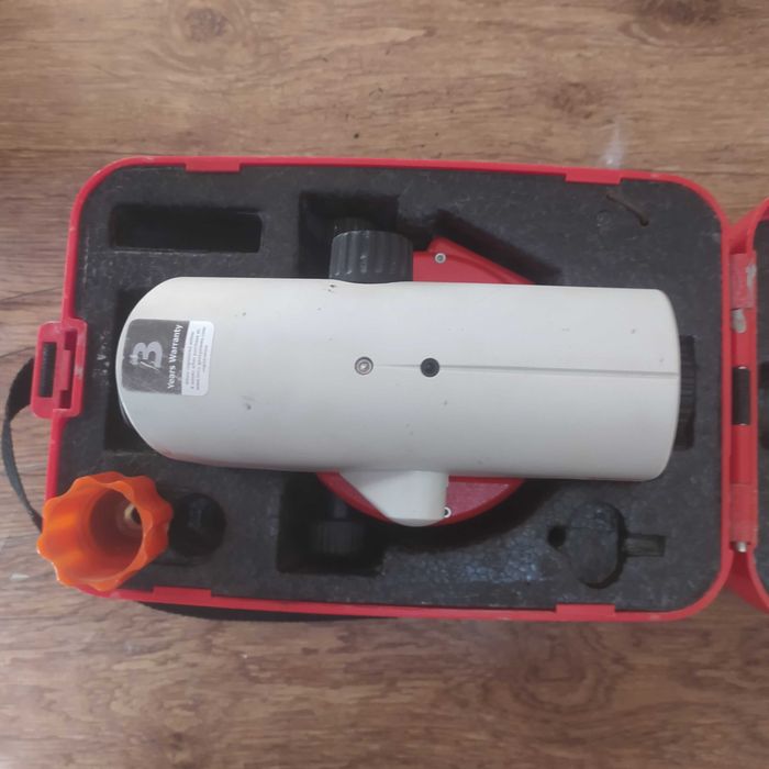 Нивелир оптический