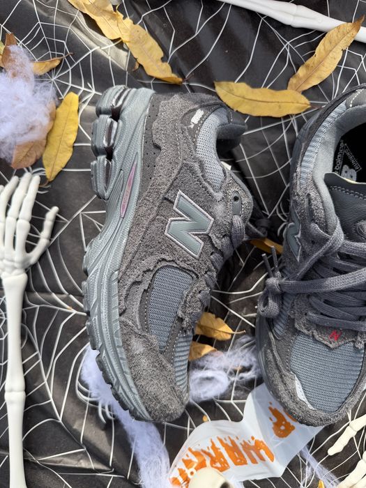 New Balance 2002R