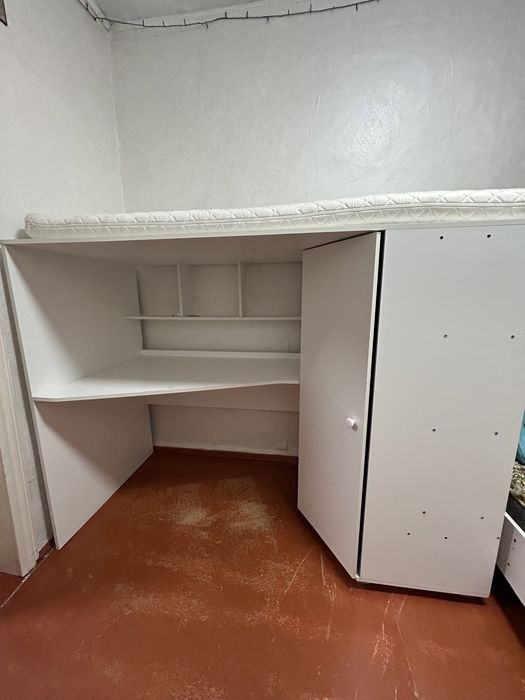 Продам двухъярусную кровать