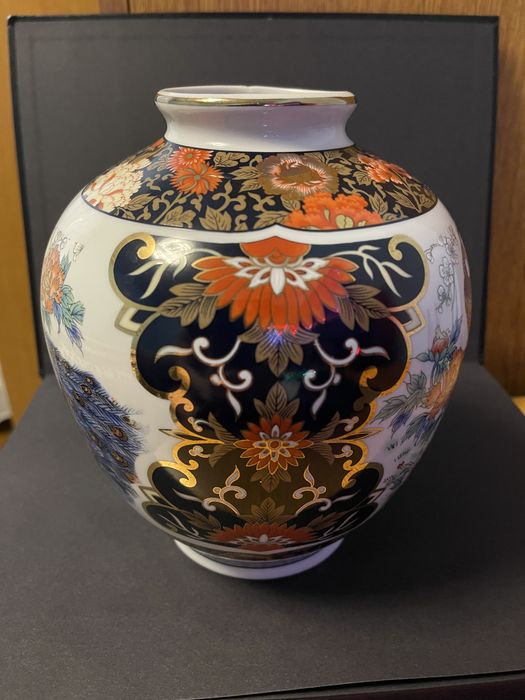 Vază  „Royal Peacock” – Porțelan Toyo Japan