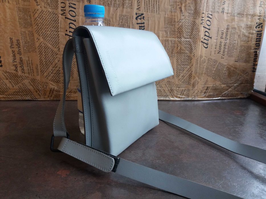 мъжка чанта,малка сива кожена чантичка-естествена кожа