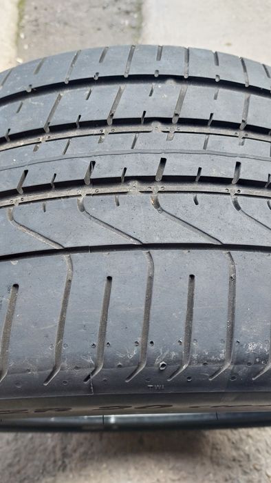 Летни гуми 285/35/20 Pirelli P Zero 2 броя