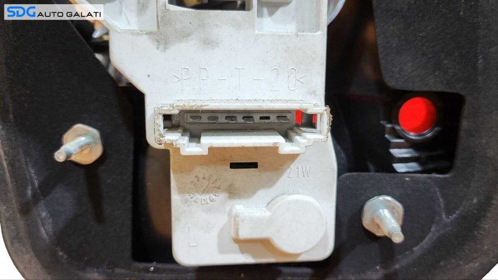 Stop Lampa Tripla Stanga Skoda Octavia 2 Facelift FL 2008 - 2013 Cod 1Z9945095A [LR2445]