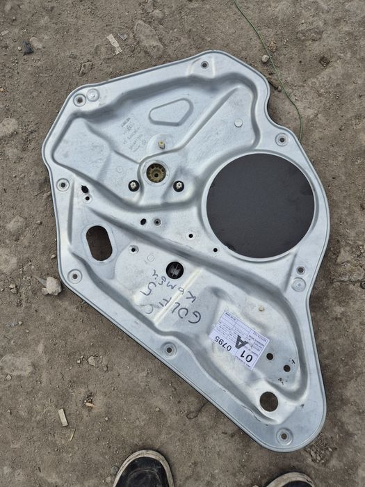 Оригинални Ел Механизми за задни врати за Голф 5 Комби 2004- 2009г