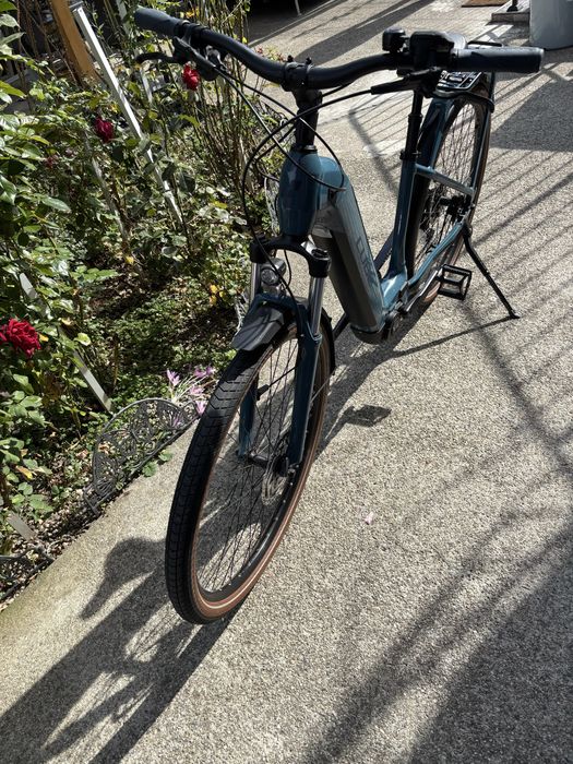 Bicicleta electrica Cube Kathmandu ebike