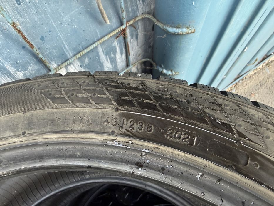 Vand anvelope nokian 225/45/18 255/40/18
