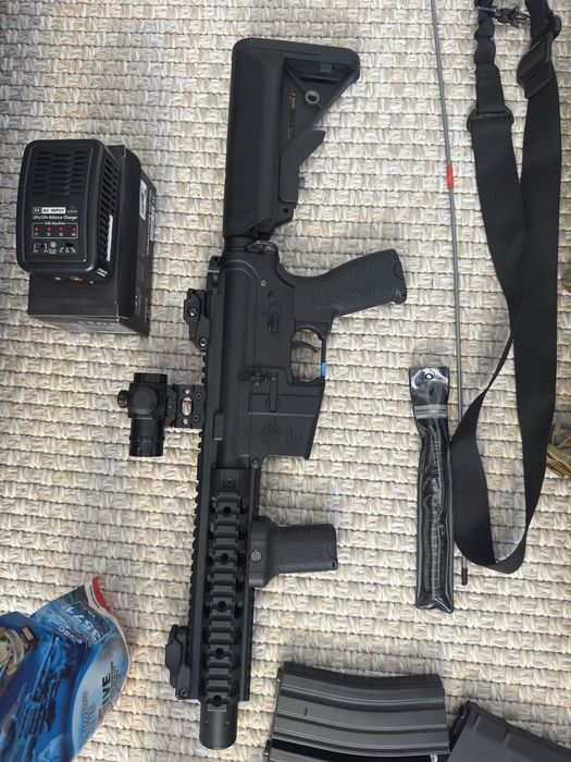 Replica airsoft  M4 RRA SA-E05 EDGE Specna Arms