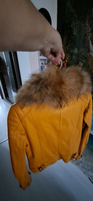 Geaca piele naturala cu guler de vulpe