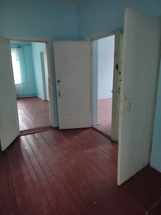 Уй сотилади кулай жойда жойлашган