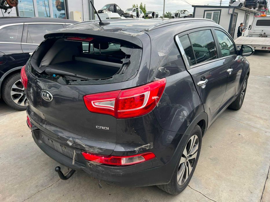 Kia Sportage 2013 Avariat 2.0 crdi 184 cp Automata 4x4 navi Piele panoramic