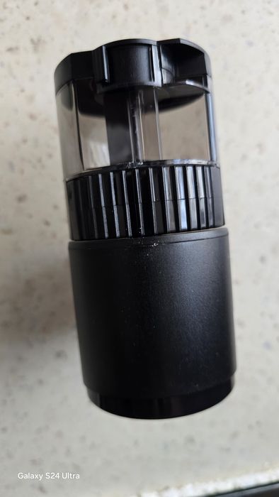 Автоматична хранилка за риби