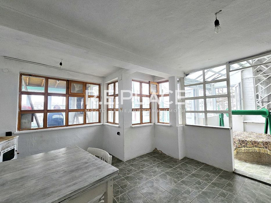 Дава се под наем Етаж от къща в Варна, м-т Франга Дере - 80 кв.м за 225 € - Снимка #1