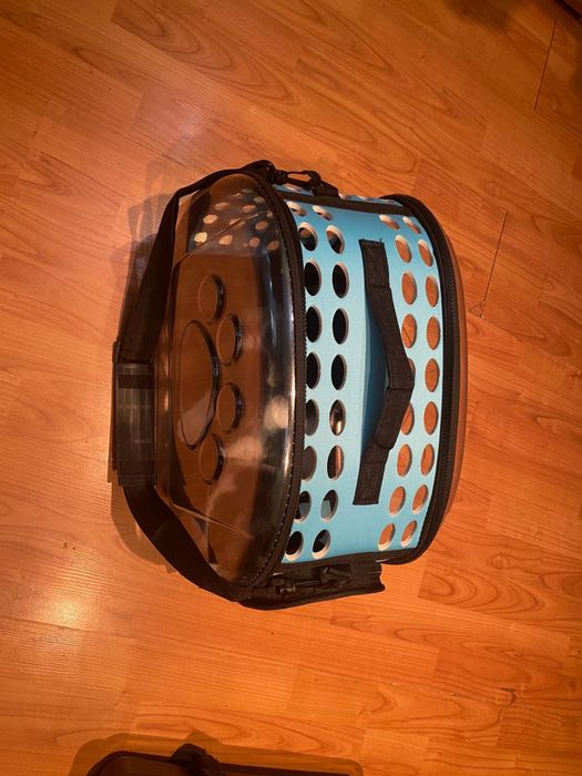 Genta de transport pentru pisici