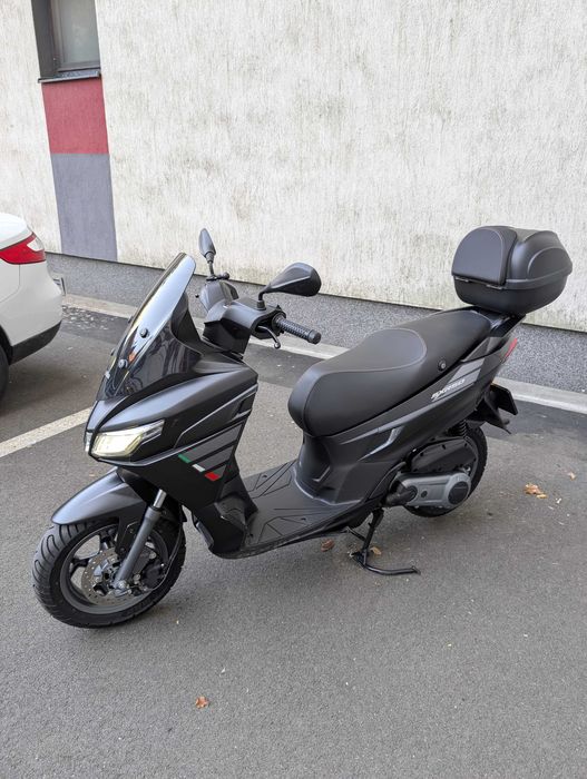 Scuter Aprilia SXR50