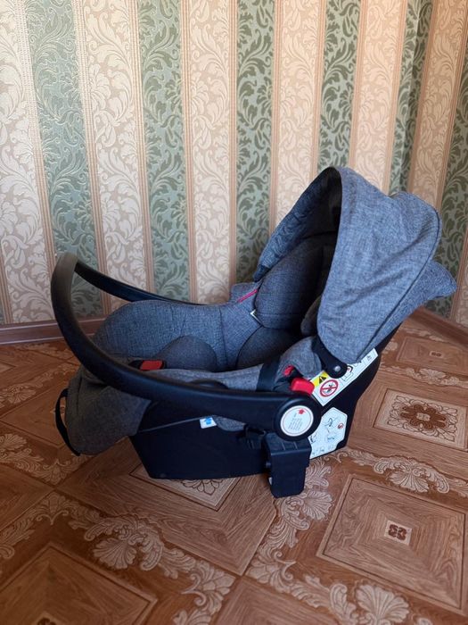 Детская коляска продам почти новая