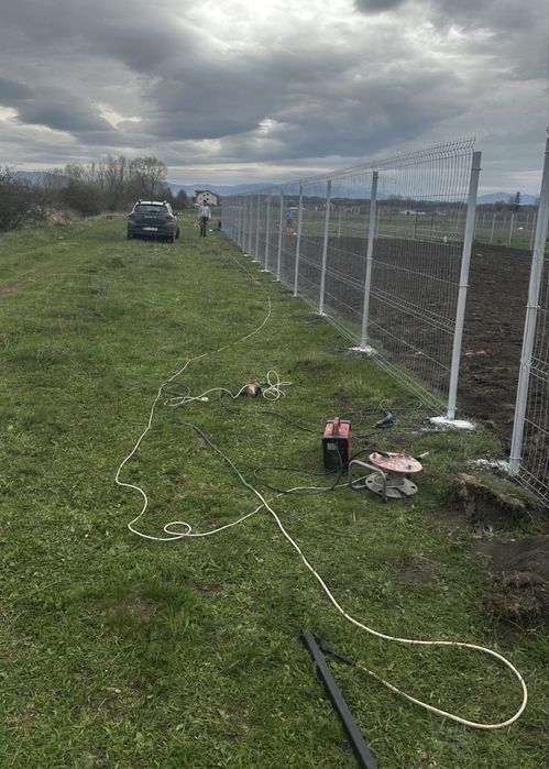 Meșter la garduri cu experiență în domeniul de peste 15 ani în constru