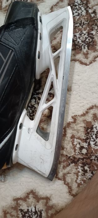 Коньки вратарские