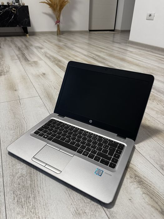 Laptop hp i5 generatia 6  8gb ram ddr4 ssd elitebook