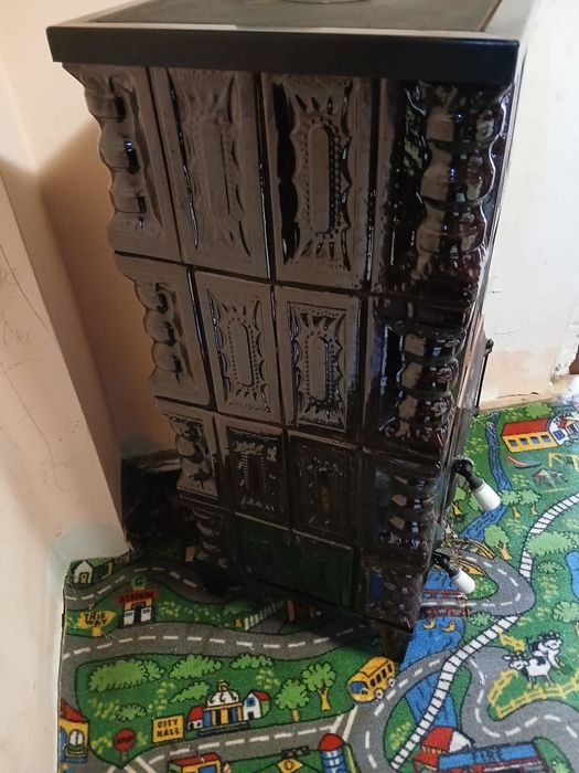 Sobă teracotă cu plită