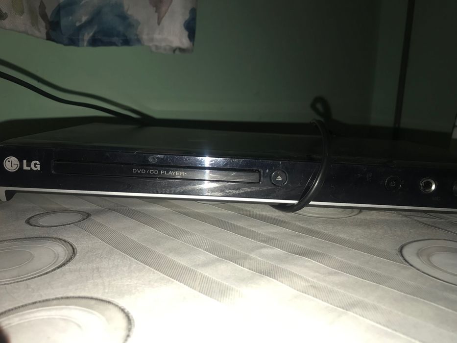 DVD-плеер LG DVX556KH