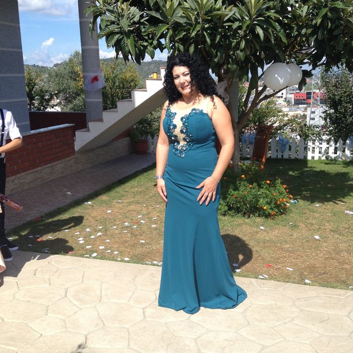 Rochie merge la mărimea m