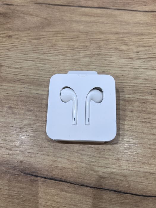 Продаю наушники Apple EarPods (Lightning) оригинал