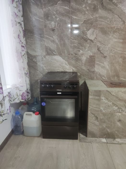 Продается дом с катером, гараж и мастерская
