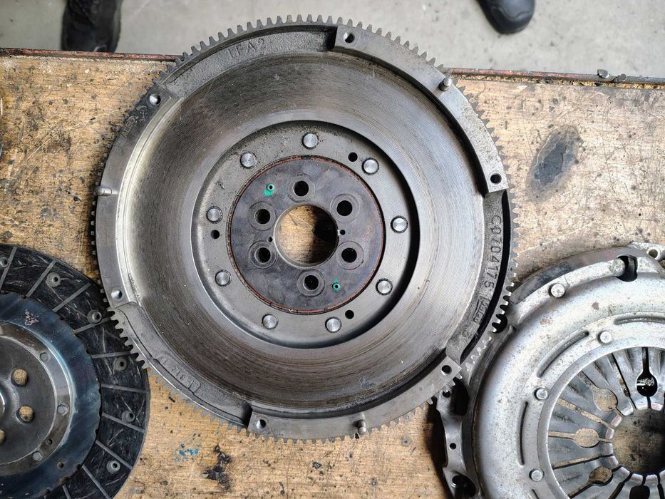 Комплект демпферен съединител 240мм AUDI/VW/Skoda/Seat 2.0TDI