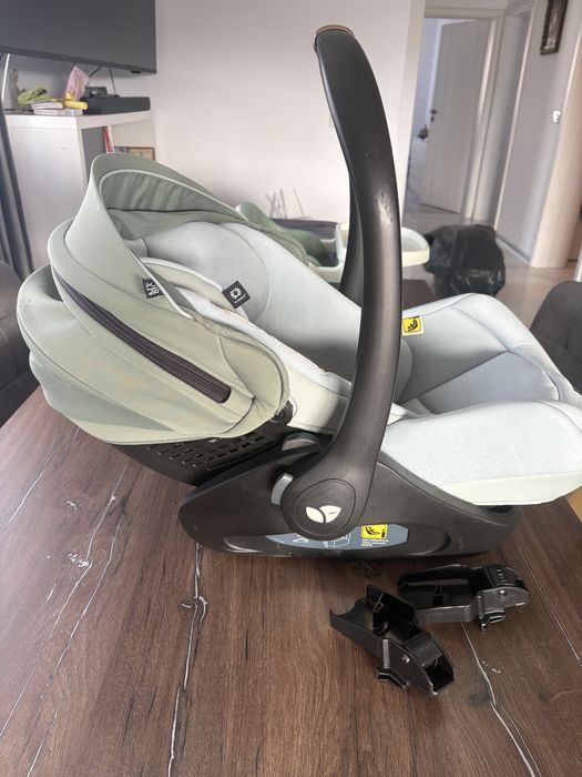 Scoica auto Joie i-Level+isofix+adaptori