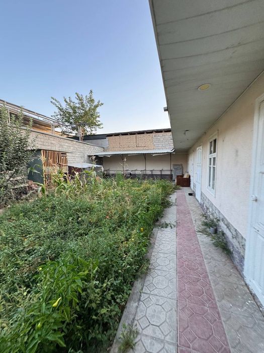 Yer uchaska srochno sotiladi.