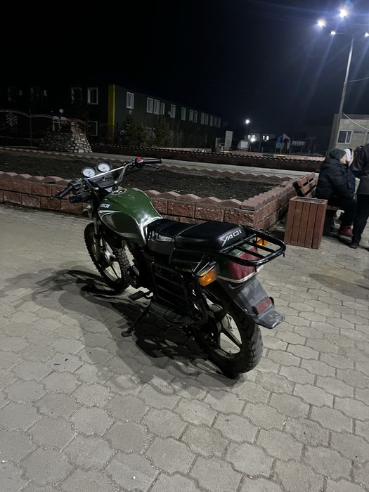 Мотоцикл яки 200кубов