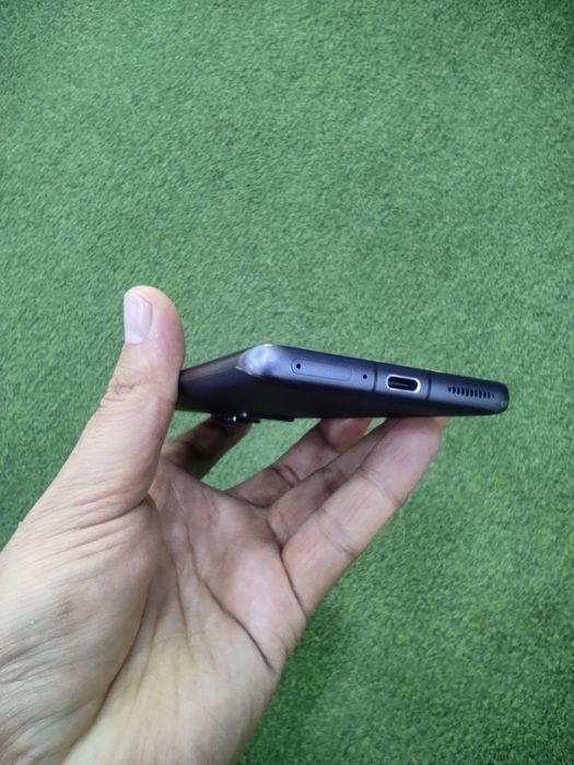 Xiaomi.   12 pro