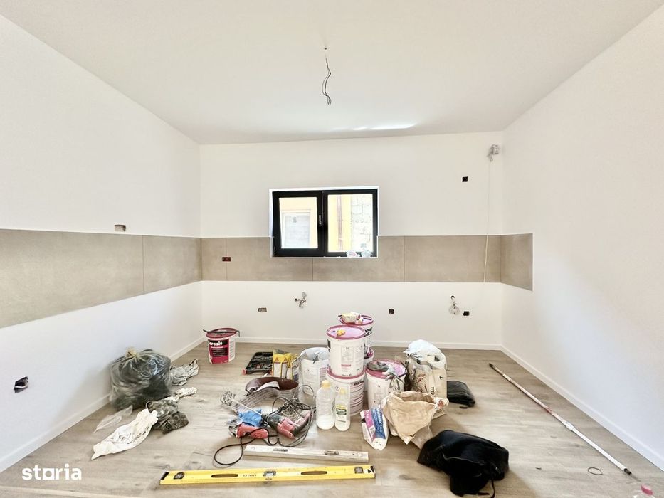 Duplex modern pe parter in Albina – 3 camere, 2 bai si teren generos