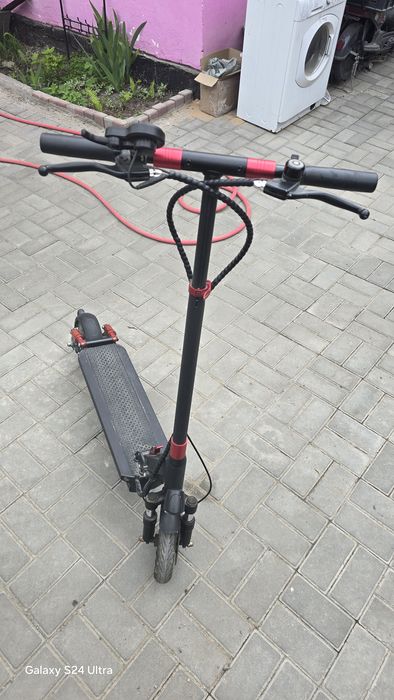 Продам электро самокат Joyor G1