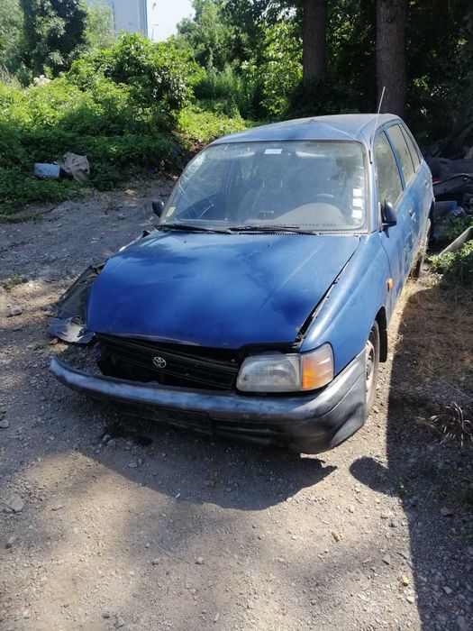 Тойота Старлет 1.0 бензин
91г. На части