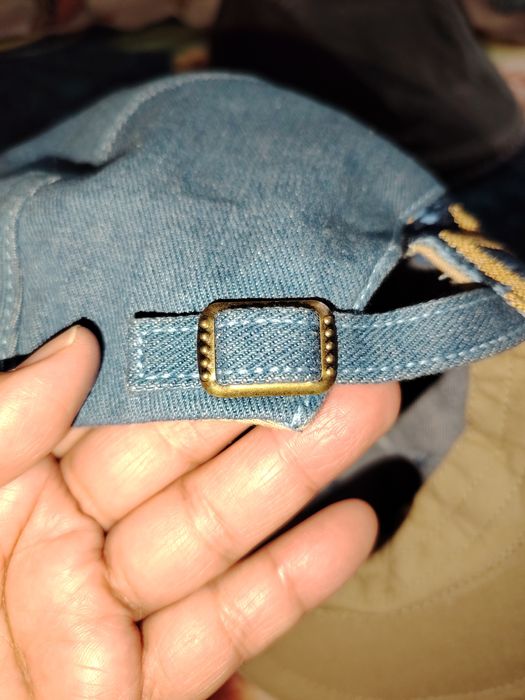 Женские джинсовые кепки