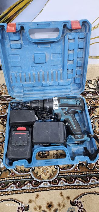 Шруповерт makita