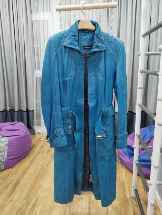 Кожаный плащ в хорошем состоянии