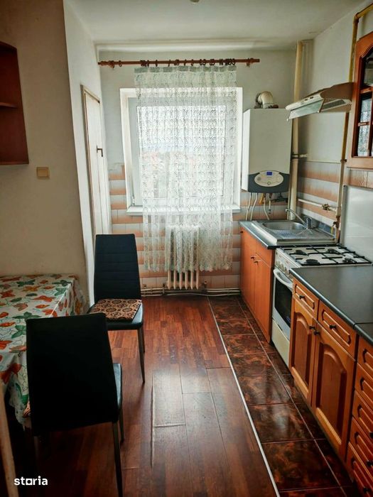 De vanzare Apartament 2 camere, zona Cetate.