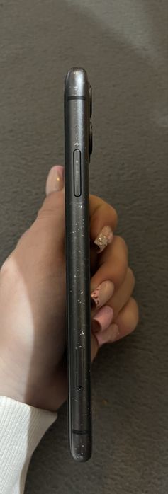 Продавам iphone 11