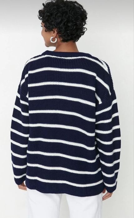 Пуловер Trendyol S размер