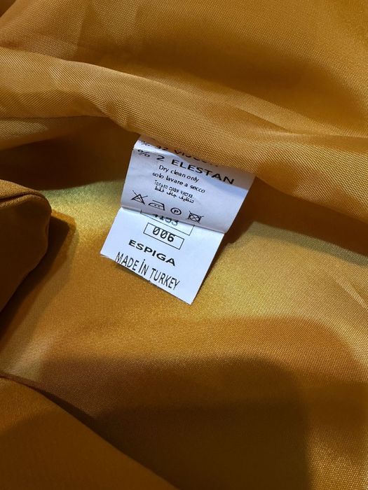 Продам стильный костюм