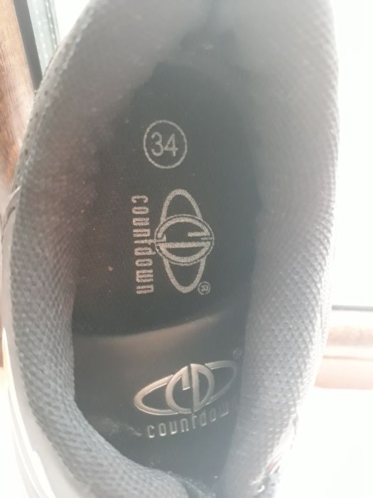 Pantofi sport noi, countdown