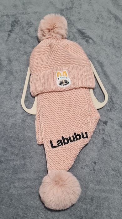 Seturi căciulă + fular Labubu