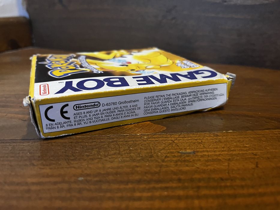 Joc GAMEBOY Pokemon Special Pikachu Edition in Germana