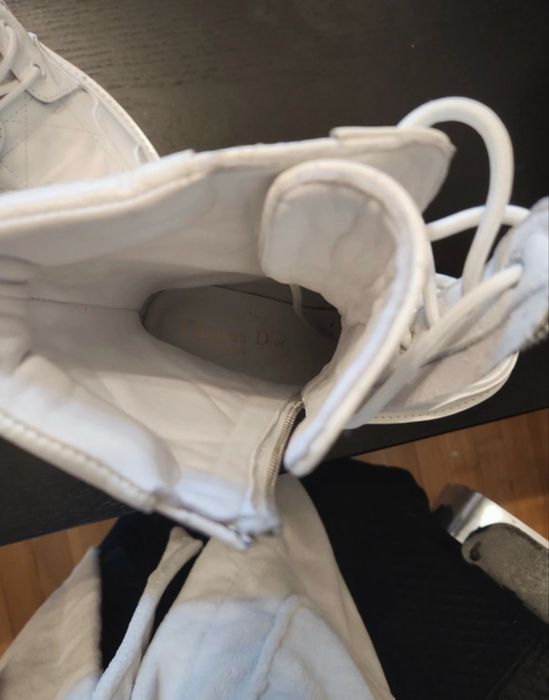 Bocanci ghete dior albi cu cutie si saculeti