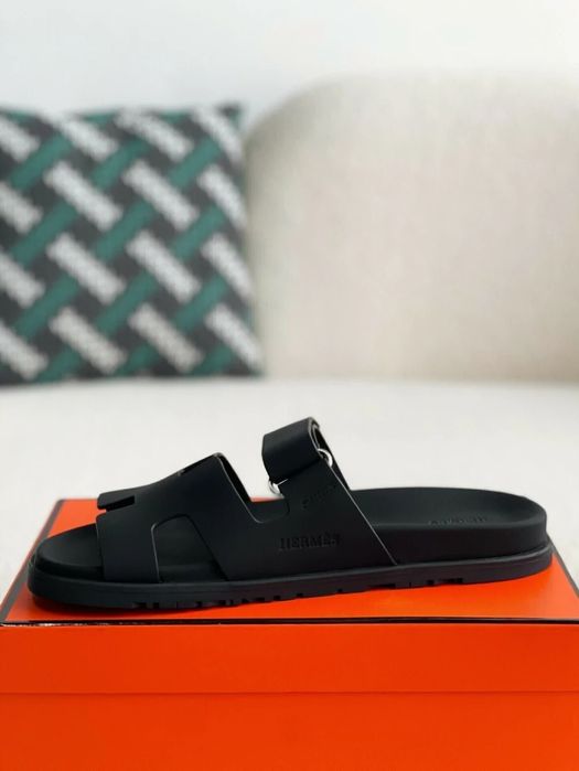 Hrms / Chypre / Black