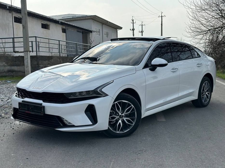 kia k5 2023 yili